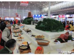 第二届楚菜美食博览会在武汉隆重开幕，荆楚美食吸引八方来客！