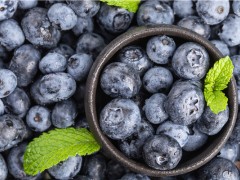 夜盲症吃什么水果好 什么水果可以缓解夜盲症