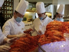 美国龙虾大量出口中国   价格高涨破纪录