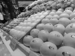 记者调查：国产水果贴洋标签身价翻番