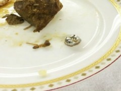 东京一知名饭店爆出丑闻 炖牛肉中混入假牙