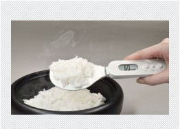 饭勺也能帮忙减肥？日本商家发售可测热量饭勺